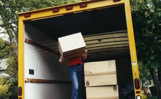 Transport delikatnych przedmiotów podczas przeprowadzki do Danii