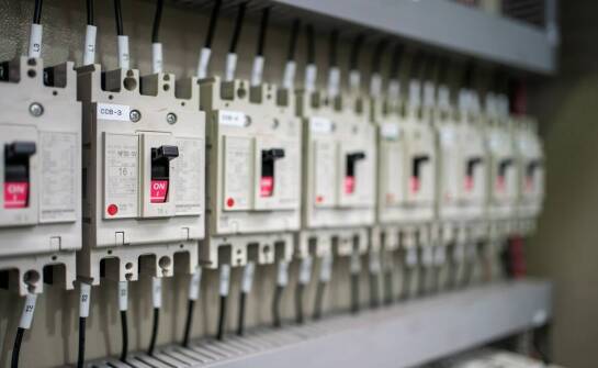 Bezpieczniki modułowe – kluczowy element ochrony instalacji elektrycznych