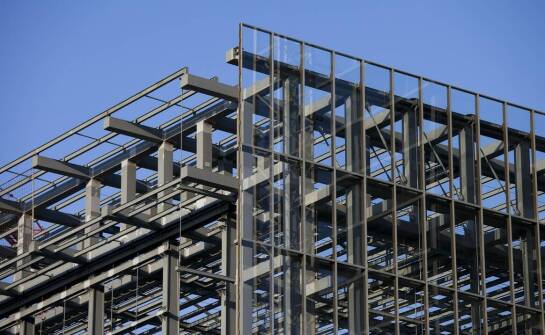 Rola hal stalowych w optymalizacji przestrzeni produkcyjnej