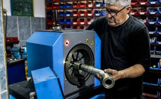 Jakie są najnowsze technologie w zakuwaniu przewodów hydraulicznych?
