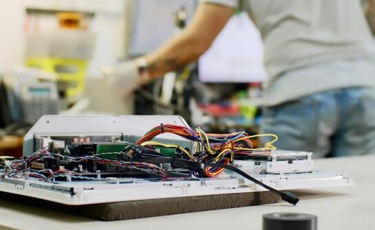 Jakie technologie wspierają efektywny odbiór elektrośmieci?