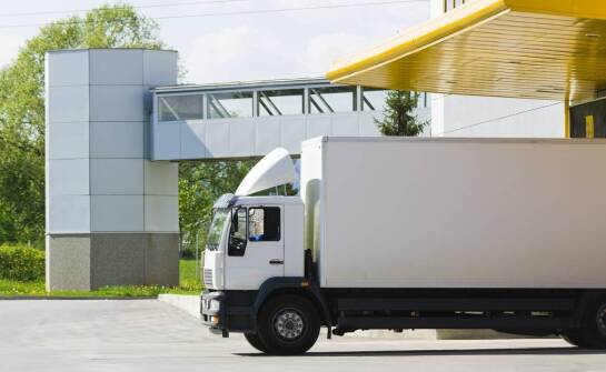 Jakie są zalety transportu firanka w transporcie materiałów stalowych?
