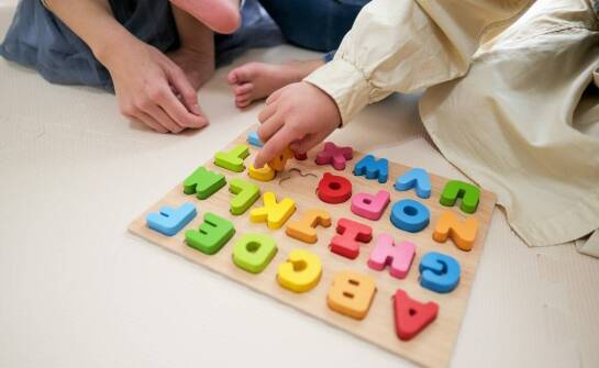 Duże puzzle jako sposób na odkrywanie pasji i zainteresowań dziecka
