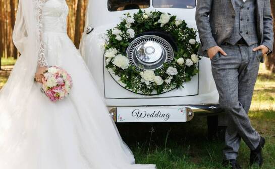 Jakie są trendy w wynajmie samochodów ślubnych?