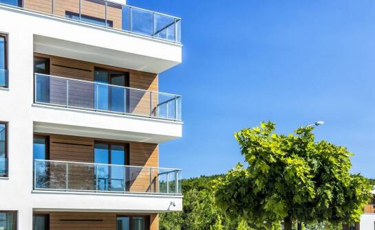 Zastosowanie balkonu systemowego w architekturze miejskiej