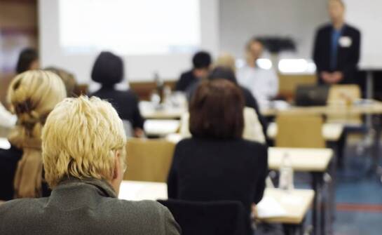 Jak kurs pedagogiczny wspiera adaptację do różnych stylów nauczania?