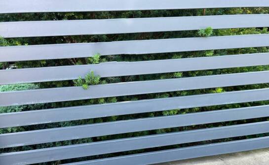 Nowe trendy w projektowaniu ogrodzeń aluminiowych