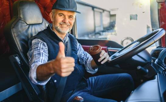 Jak systemy nawigacyjne w pojazdach poprawiają jakość usług taxi?