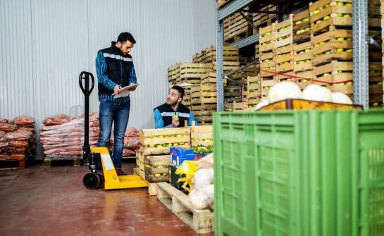 W jaki sposób logistyka wspiera przechowywanie produktów spożywczych?