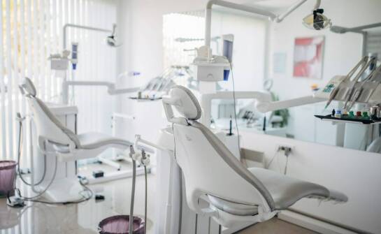 Dlaczego warto wybrać usługi endodontyczne w gabinecie stomatologicznym w Gdańsku na Morenie?
