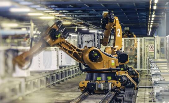 Zautomatyzowane wózki transportowe – korzyści dla wewnętrznej logistyki