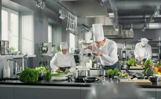 Jakie buty do gastronomii zapewniają najlepszy komfort podczas pracy?