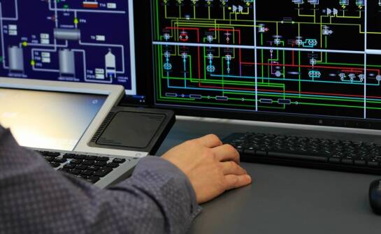Monitorowanie pracy agregatów prądotwórczych na olej napędowy – kluczowe technologie