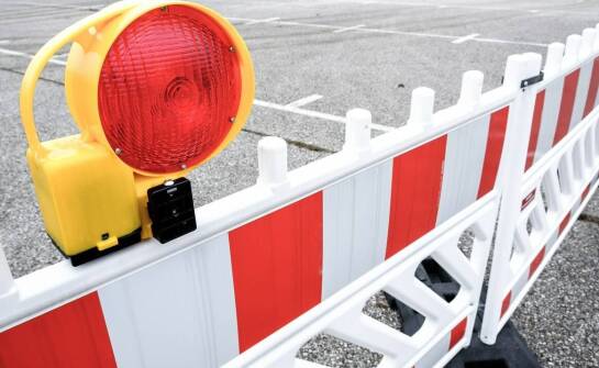 Kluczowe cechy lamp ostrzegawczych pomarańczowych dla efektywnego zarządzania ruchem drogowym