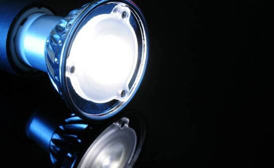 Jakie są kluczowe cechy opraw specjalistycznych LED?
