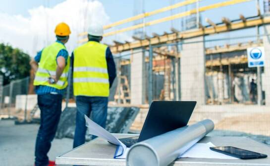 Budowa domu w Pruszkowie – Jak przygotować się na współpracę z architektem?