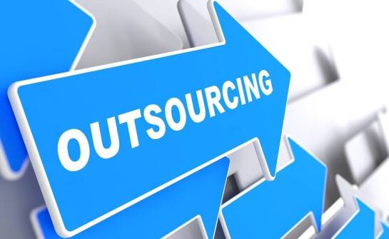 Jak outsourcing usług logistycznych wpływa na redukcję kosztów operacyjnych?