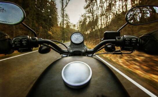 Jak Seca Katana wpływa na komfort i bezpieczeństwo jazdy na motocyklu?
