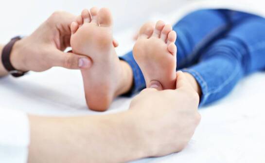 Jak osteopatia dziecięca wspiera rozwój fizyczny dzieci?