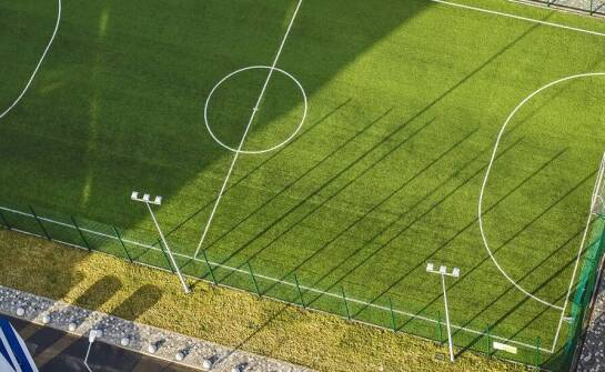 Dlaczego warto wynająć boisko Orlik na wydarzenia sportowe?