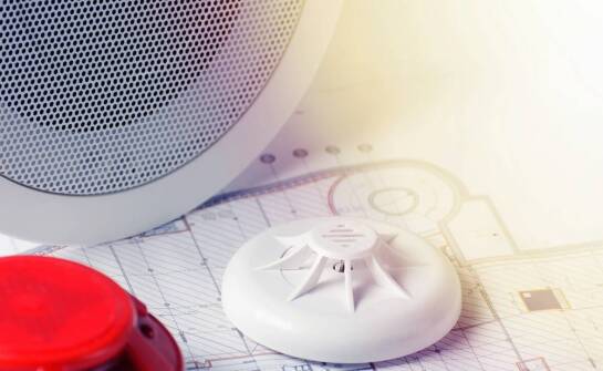 Rola instalacji gaśniczej w minimalizacji ryzyka pożaru w biurach
