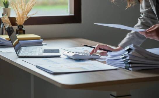 Automatyzacja obiegu faktur – jak usprawnia pracę działu finansowego?