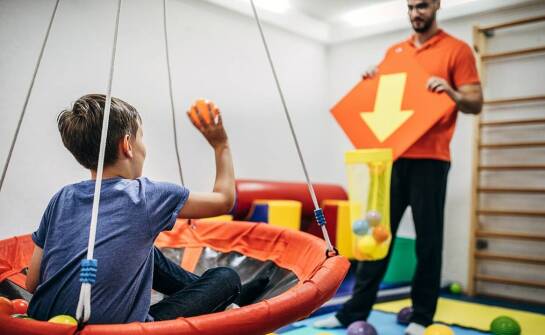 Skuteczność leczenia wad postawy u dzieci – jak pomaga ortopeda w Krakowie Nowej Hucie?