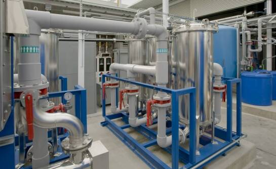 Wykorzystanie instalacji wysokociśnieniowych w procesach przemysłowych: korzyści i wyzwania