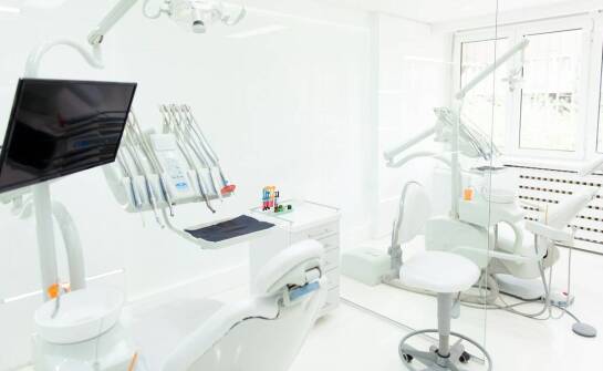 Jakie usługi stomatologiczne oferuje gabinet stomatolog kościuszki?