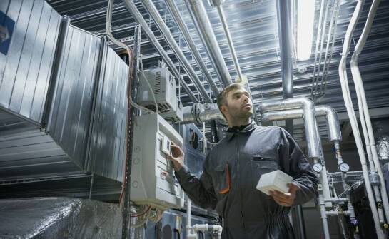 Jak modernizacja instalacji CO wpływa na efektywność energetyczną budynku?