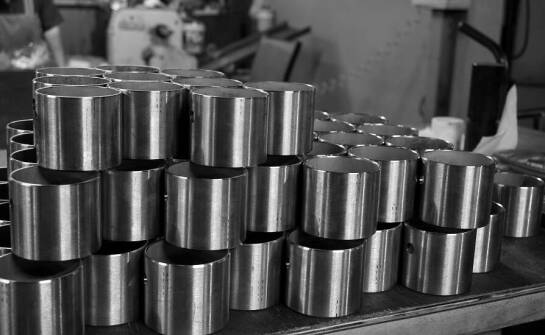 Proces eloksalacji aluminium – krok po kroku dla przemysłu