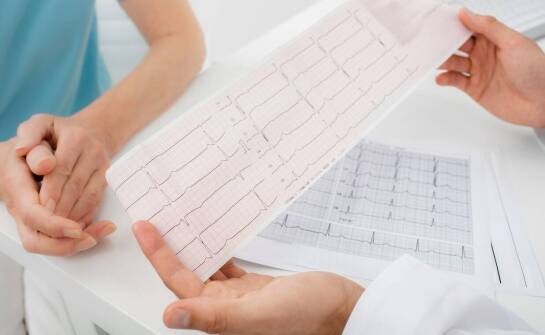 Korzyści z regularnych badań EKG dla pacjentów z ryzykiem chorób serca