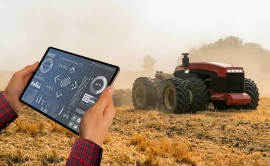 Jakie innowacje technologiczne zwiększają komfort pracy w ciągnikach rolniczych?