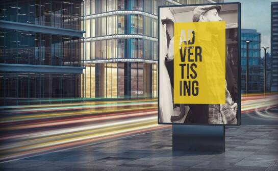 Jakie są zalety reklamy zewnętrznej w obszarach o dużym natężeniu ruchu?