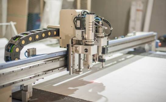 Kopiarko-frezarki: kluczowe aspekty wyboru dla producentów okien z PVC
