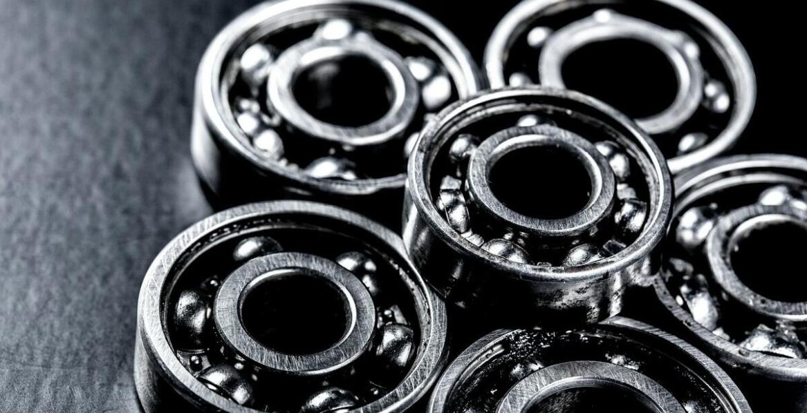 Śruby kulowe Bosch Rexroth: kluczowy element w systemach precyzyjnych