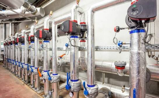 Jakie są różnice między wymiennikiem płytowym a rurowym w systemach HVAC?