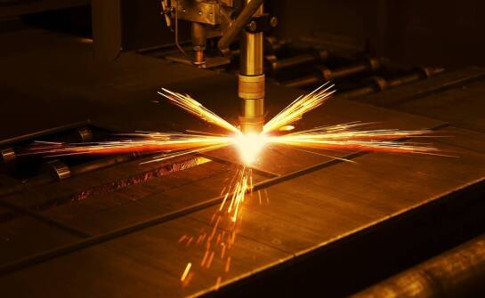 Znaczenie profesjonalnych usług piaskowania w przemyśle metalowym