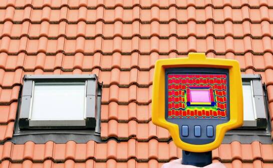 Rola kamer termowizyjnych w procesie osuszania budynków