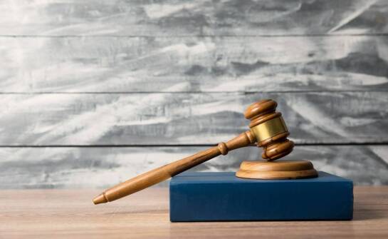 Jakie są kluczowe elementy artykułu 761 kpc dotyczące licytacji ruchomości?