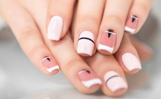 Jak dbać o paznokcie po manicure hybrydowym?