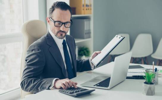Jakie usługi oferuje tłumacz języka ukraińskiego w Warszawie dla sektora finansowego?