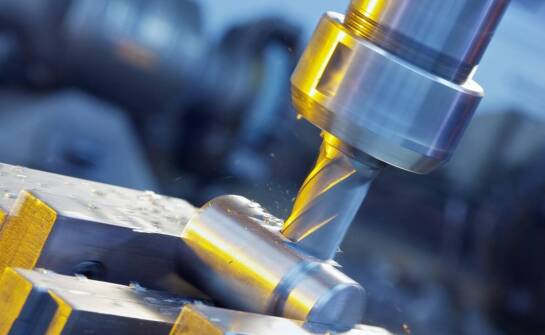 Frezarka do metalu a automatyzacja procesów produkcyjnych