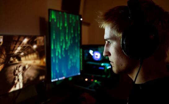 Wybór najlepszych dodatków do foteli gamingowych dla pełnej wygody