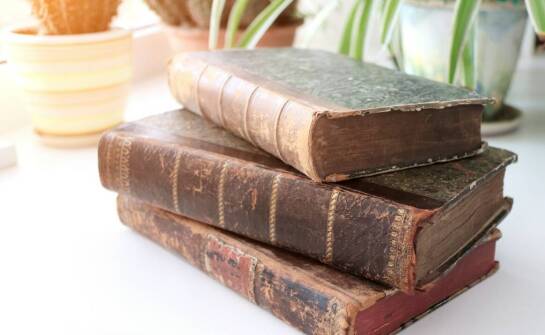 Jak sklep ze starymi książkami wspiera kolekcjonerów bibliofilów?