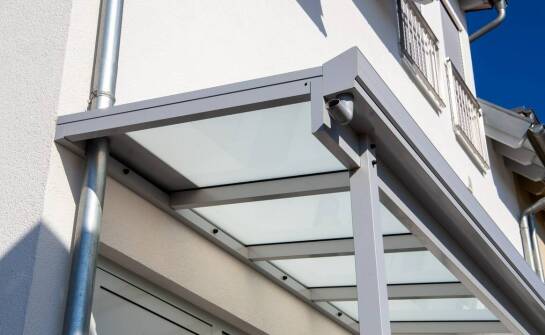 Nowoczesne technologie w produkcji zadaszeń szklanych