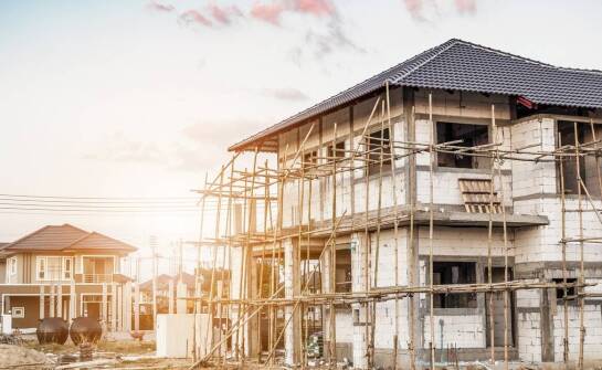Jakie są możliwości rozbudowy i modernizacji domów w Bielsku?