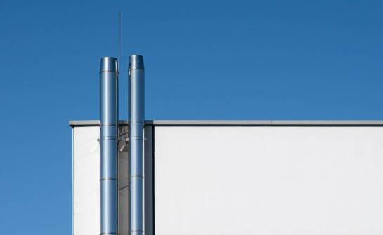 Jak zatyczki aluminiowe do parapetów mogą poprawić izolację termiczną?