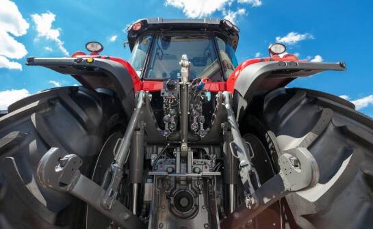 Jakie ciągniki rolnicze są najczęściej wybierane w agro sieci stara dąbrowa?