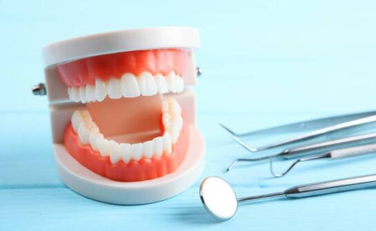 Periodontologia w hdent gabinet stomatologiczny: jak dbamy o zdrowie dziąseł?
